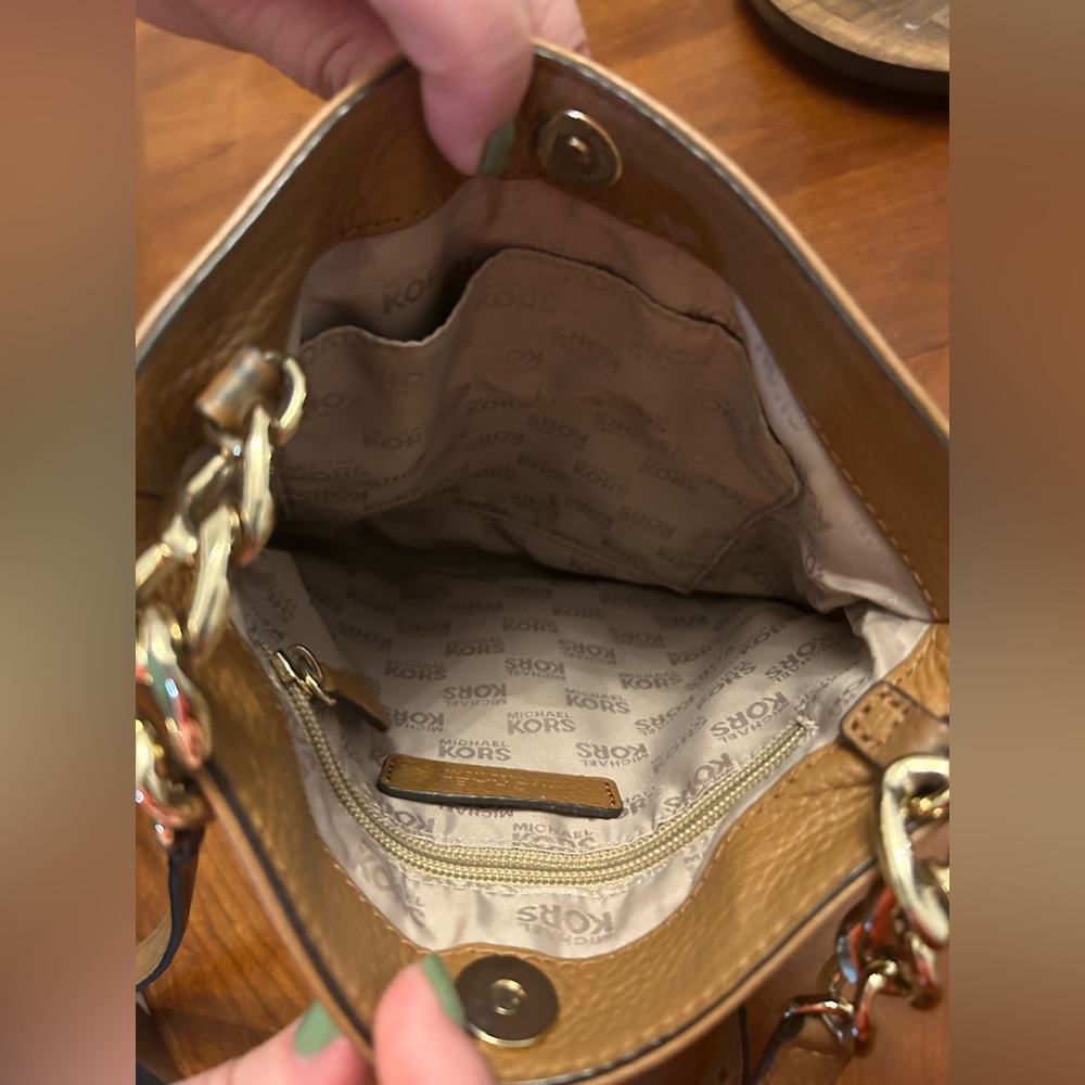 MK Purse - Picture 3 of 4